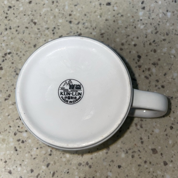 Christmas mug. Good used condition. - Picture 7 of 8